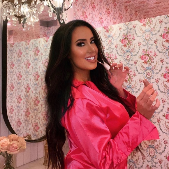 Meet your Posher, Katie - Picture 1 of 1